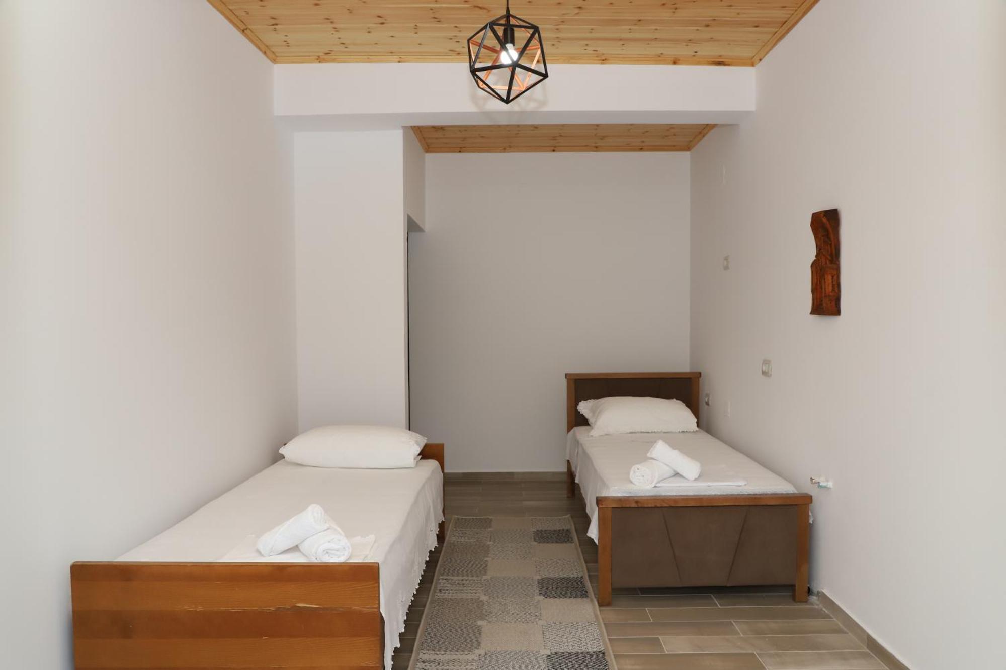Georgemishel Guest House ベラト エクステリア 写真