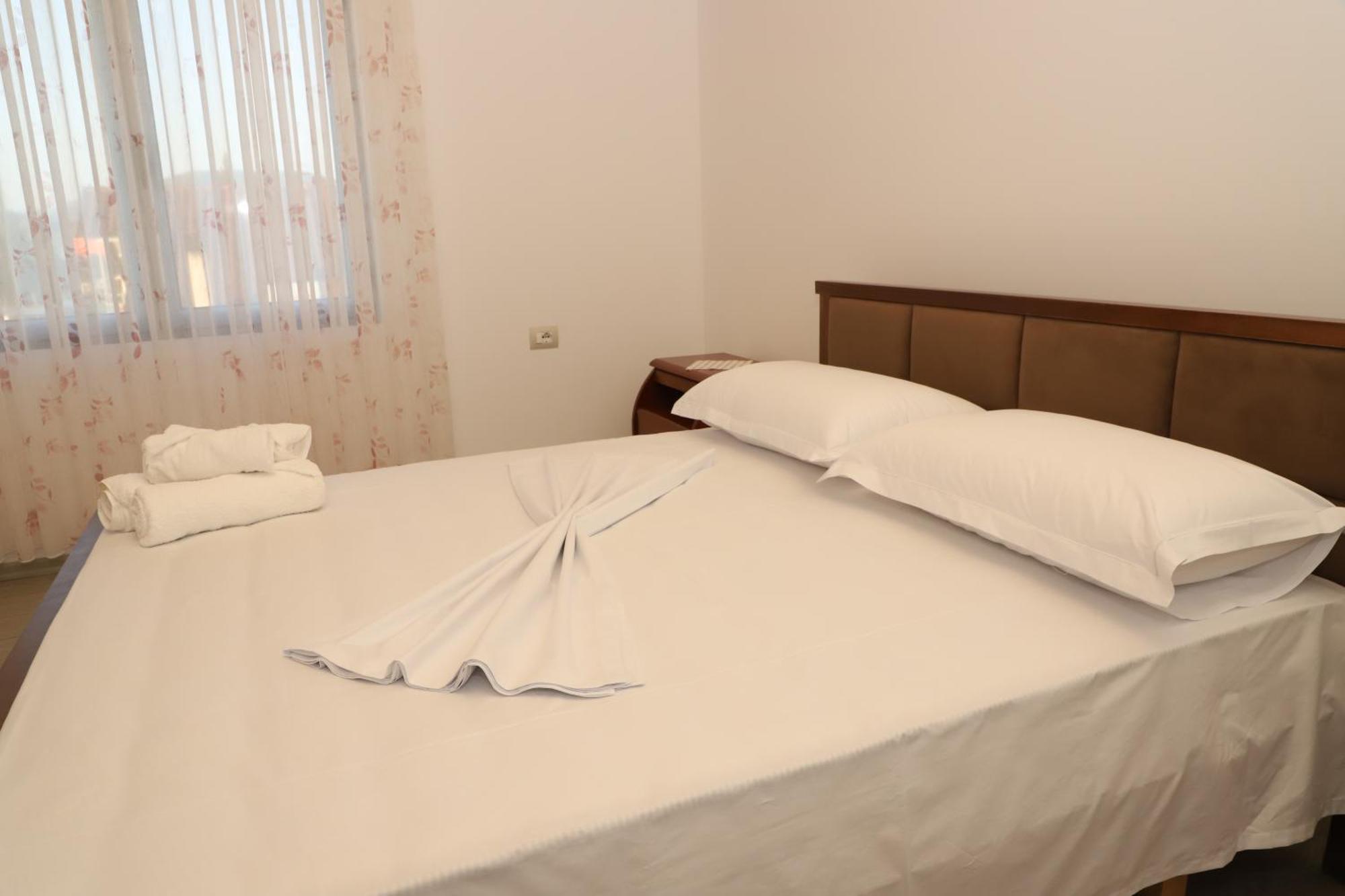 Georgemishel Guest House ベラト エクステリア 写真