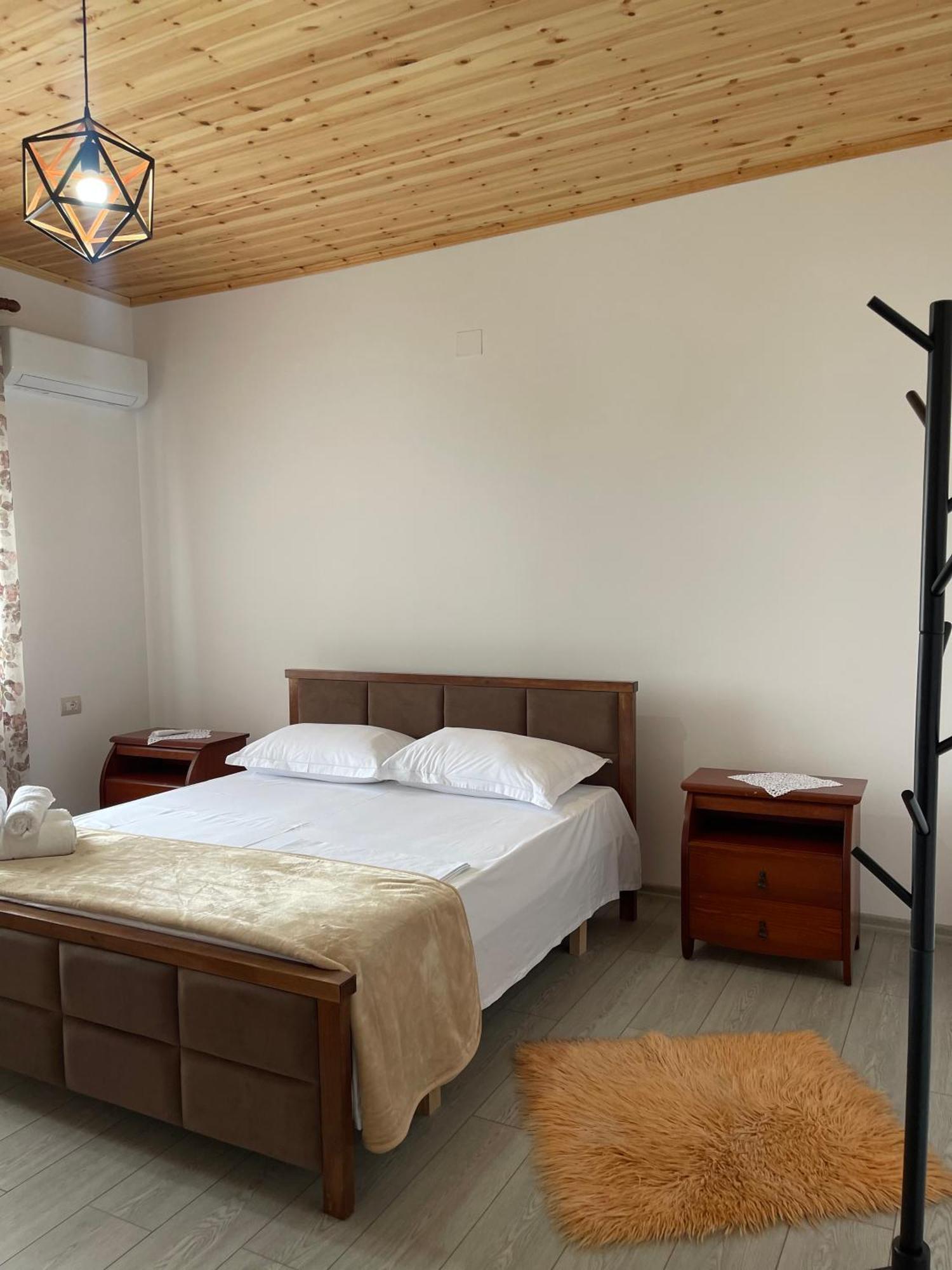 Georgemishel Guest House ベラト エクステリア 写真