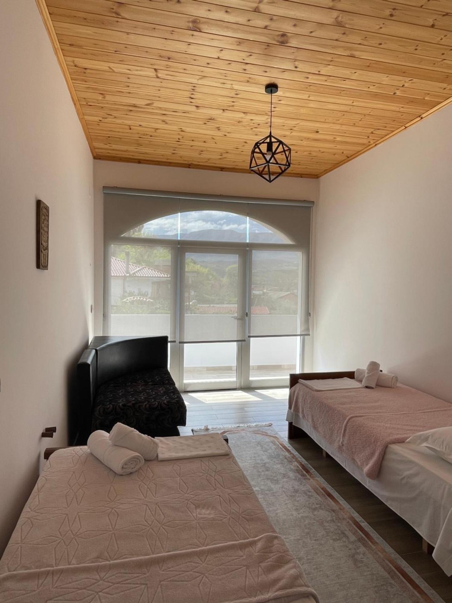 Georgemishel Guest House ベラト エクステリア 写真